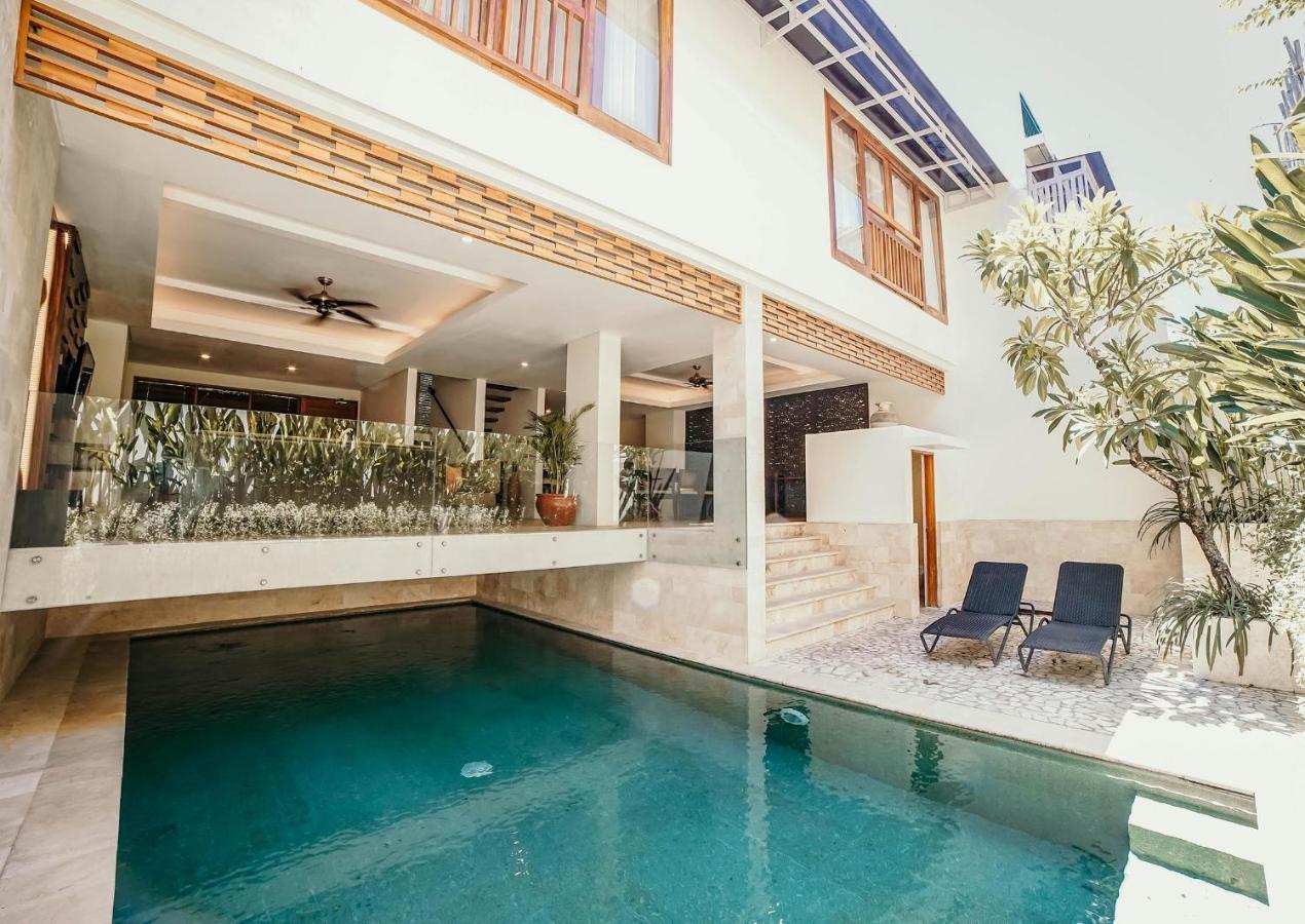 Two-Bedroom Villa with Private Pool and Bathtub