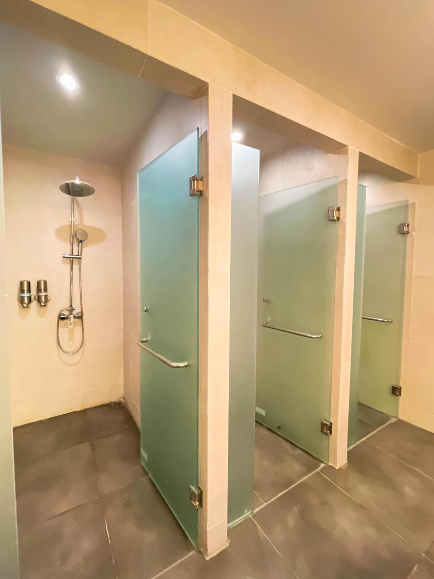 Family Room,1547833759:JPEG