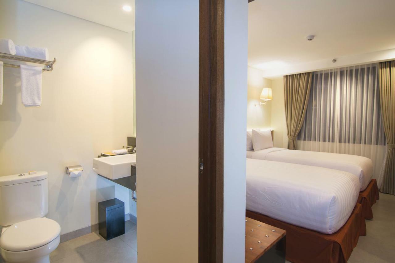 Superior Double or Twin Room with Pool View