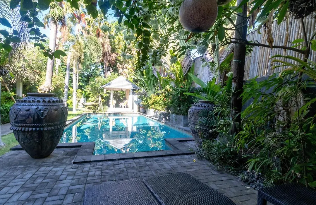 Villa Mari Camplung Tanduk Seminyak-1
