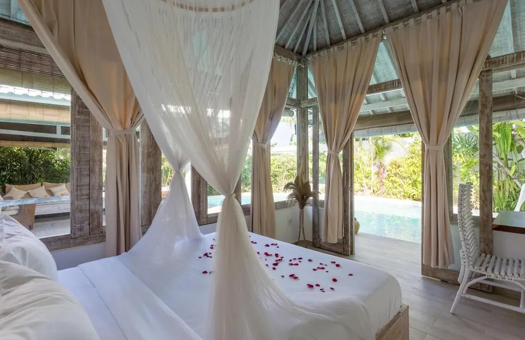 Cocowhite Villa-1