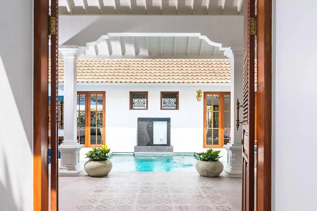 Villa Sintra - 2 Bedroom Luxury In Tranquil Location, Walk To Beach-1