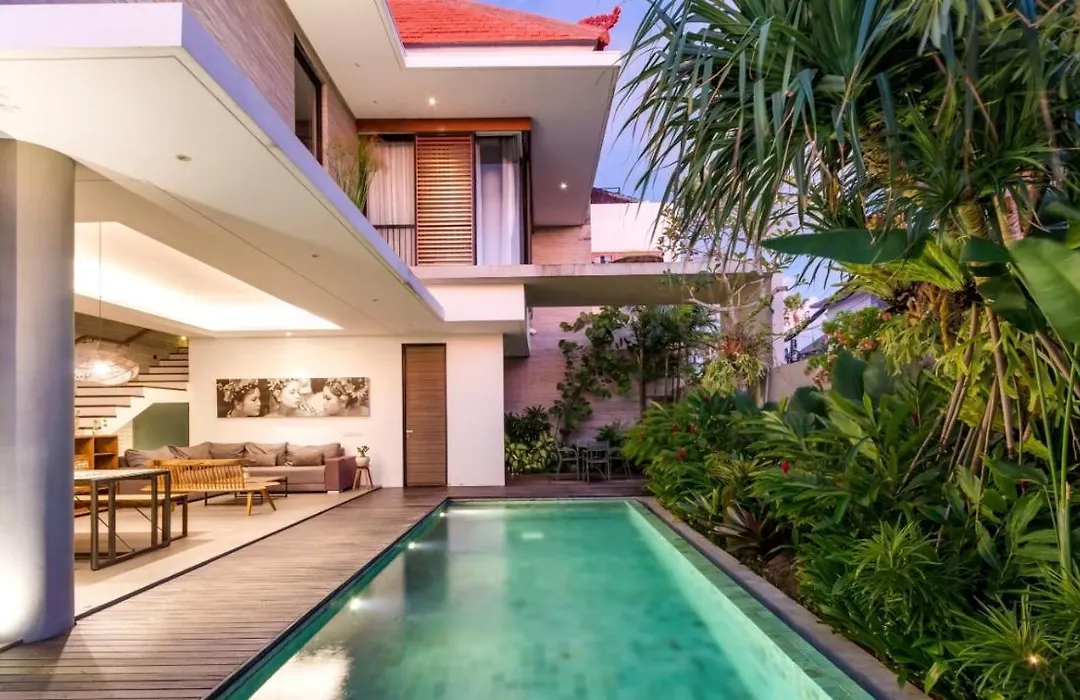 Swan Villa R-1