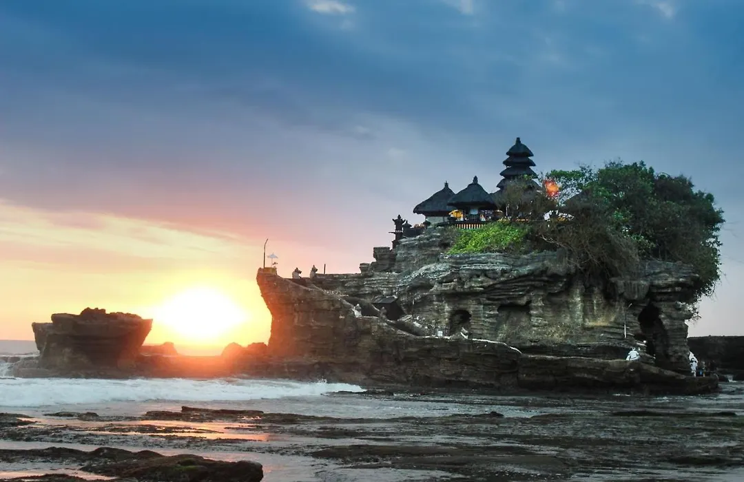 Rent A Luxury Villa In Bali Close To The Beach Bali Villa 2035-1