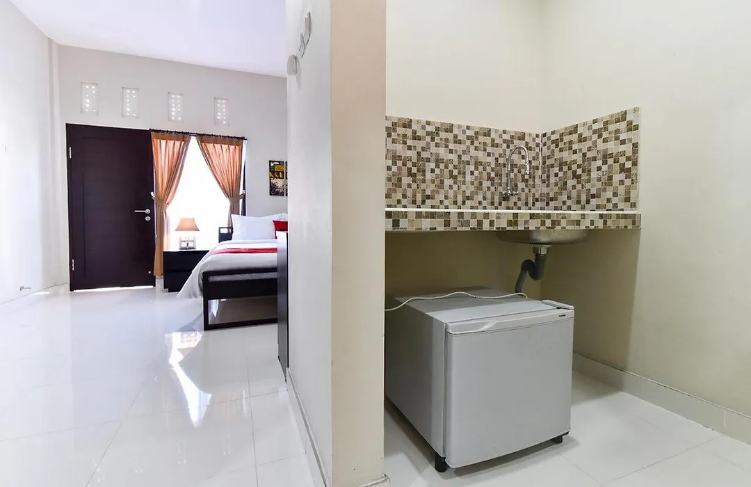 Reddoorz Plus Near Jalan Imam Bonjol Denpasar-1