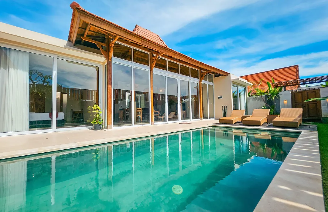 Svarna Suites Seminyak-1