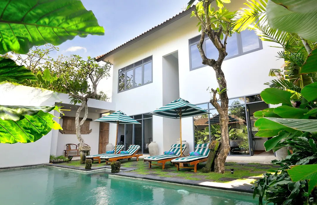 Room & Vespa 1 - Stay Central Seminyak Near Beach-1