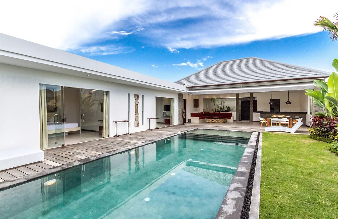 Villa Saha - Elegant 3-Bedroom In Seminyak-1