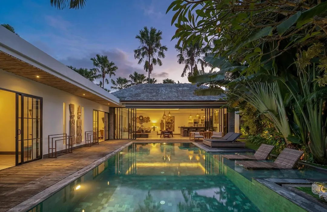Villa Marlon - Sleek&Sophisticated 3 BR Villa in Seminyak-1