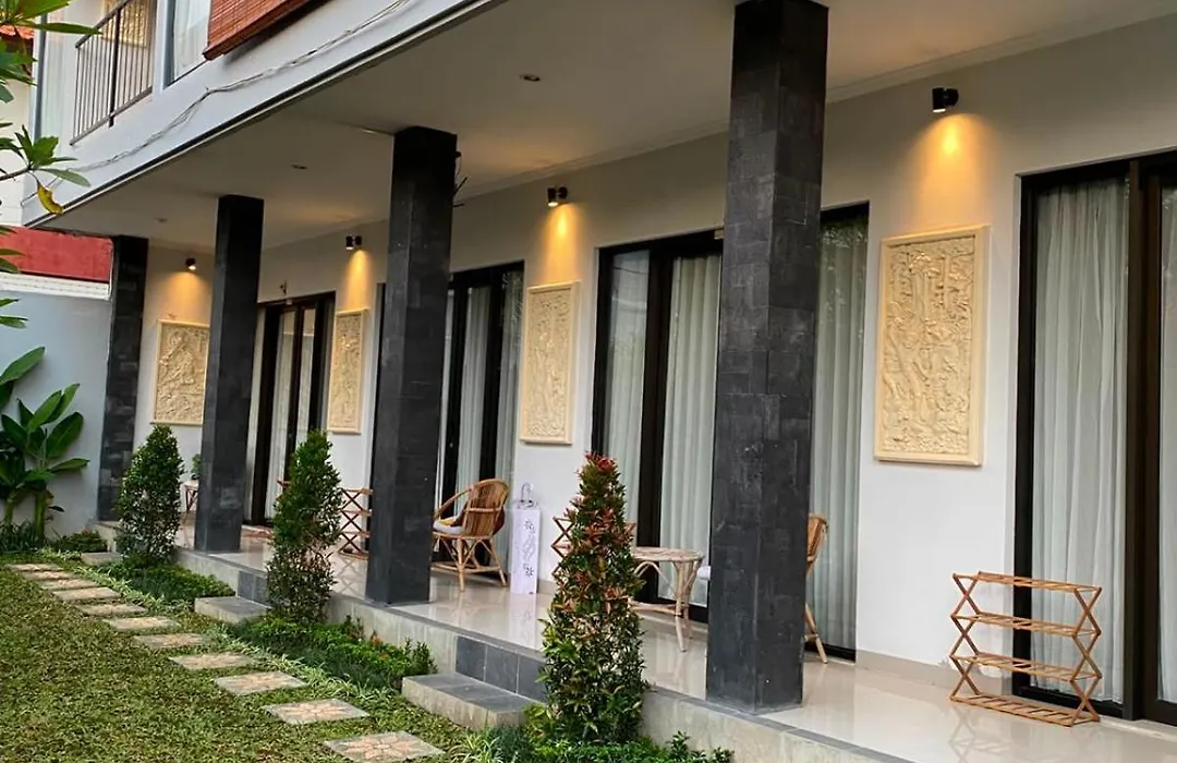 Queens Villa-1