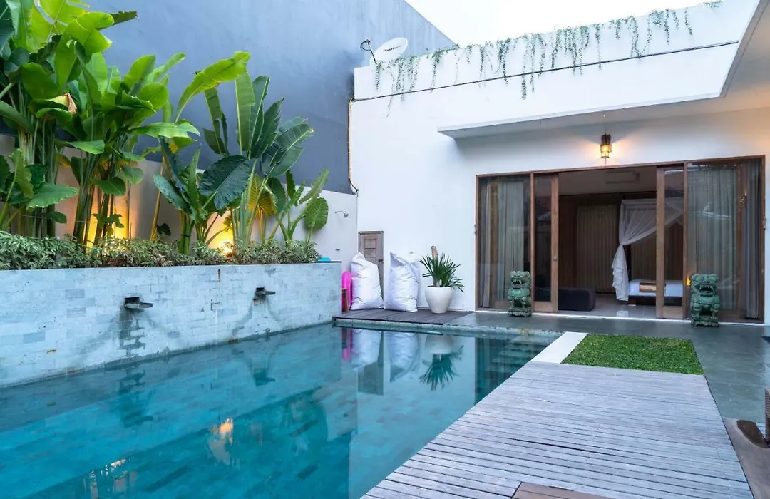 Villa Duna Seminyak Bali-1