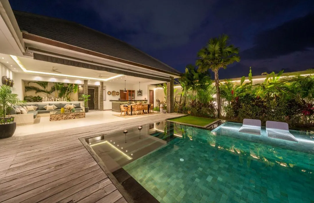Villa Tira - Elegant 3Br In Central Seminyak-1