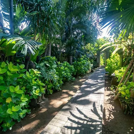 Villa Mari Camplung Tanduk Seminyak-2