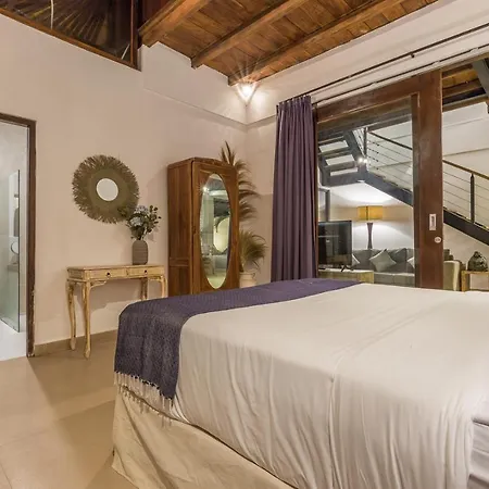 4 Bedrooms, Private Pool, 700M Beach-3