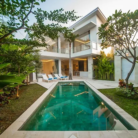 Villa Bunga-Bunga Kecil C-2