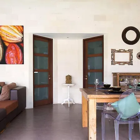 Coklat 3Br Villa With Pool, Seminyak-3