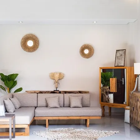 Seminyak Central Private 3 Bedrooms Villa With Swimming Pool-2