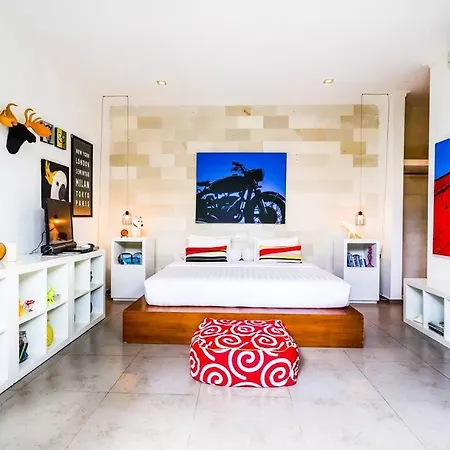 Villa Thilla Central Seminyak Villa 5 Minute Stroll To Kudeta-3
