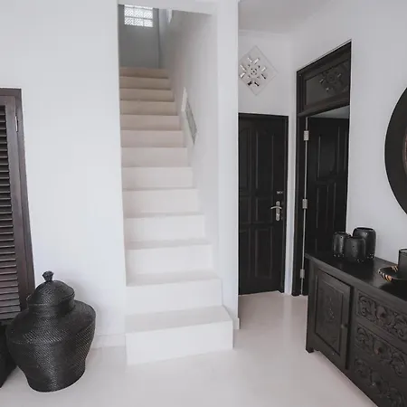Villa Manis Kecil-2