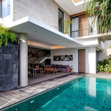 Swan Villa R-2