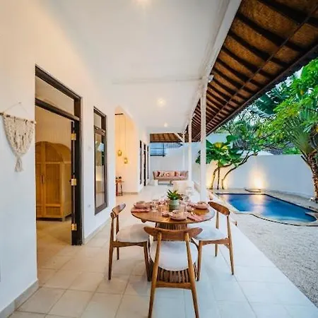 Villa Dadirri - In The Heart Of Seminyak - Walking Distance From Restaurants, Bars And Beach - Perfect Location-3