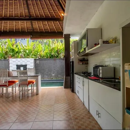 Kajumanis Seminyak 1-3