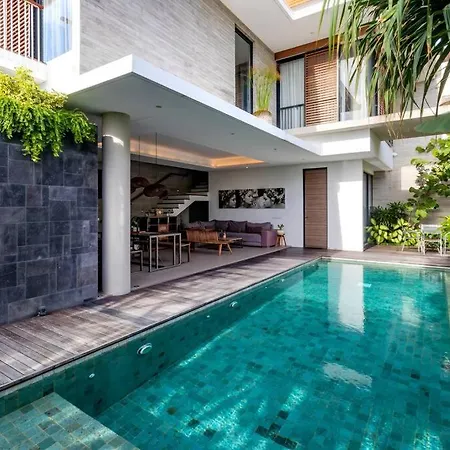 Swan Villa R-2