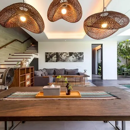 Swan Villa R-3
