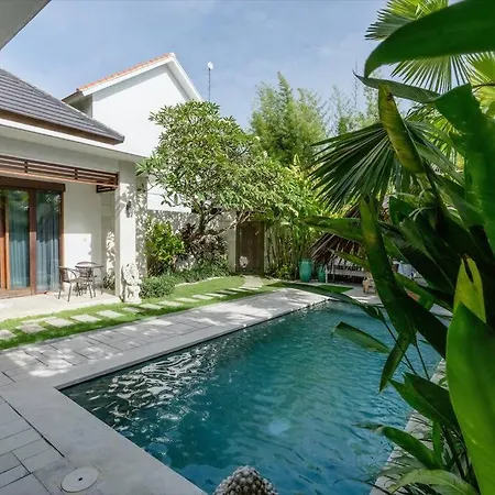 2 Bedrooms Private Pool Villa Seminyak-2
