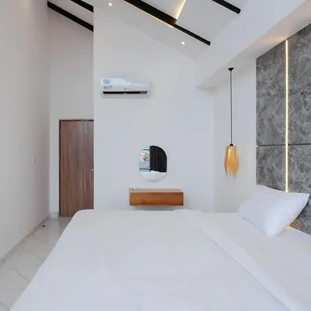 The Lavana Seminyak Loft 360 - 3 Bedroom Villa With Private Pool-2