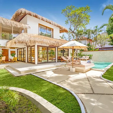 Villa Aurora - Private 6 Bdr Villa In Seminyak, Prime Location, Pool & Garden-3
