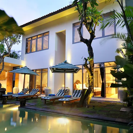 Room & Vespa 1 - Stay Central Seminyak Near Beach-2