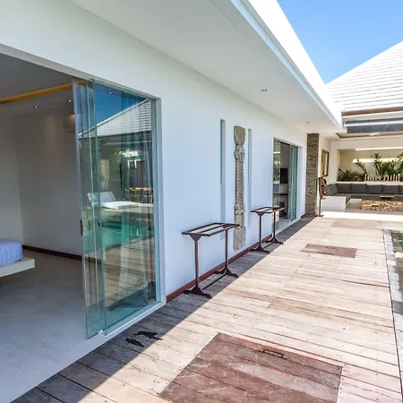 Villa Tira - Elegant 3Br In Central Seminyak-2