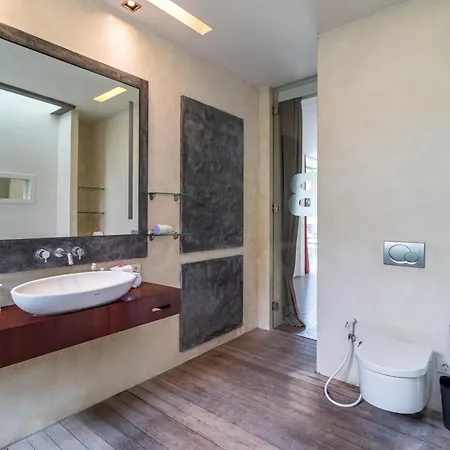 Stunning 4 Bed, Butler Service, Security, Central-3