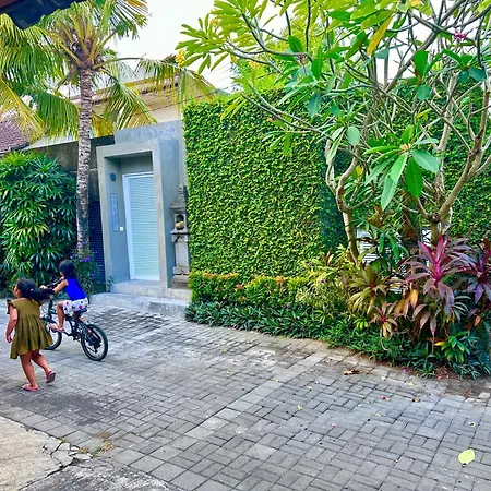 Villa 80361-2