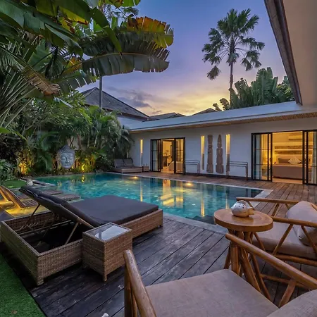 Villa Marlon - Sleek&Sophisticated 3 BR Villa in Seminyak-3