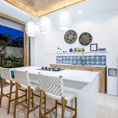 Ambermoon Villa 2-3