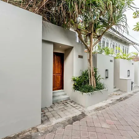 Central 1 Bedroom Villa 5 Min Walk To Seminyak Beach-3