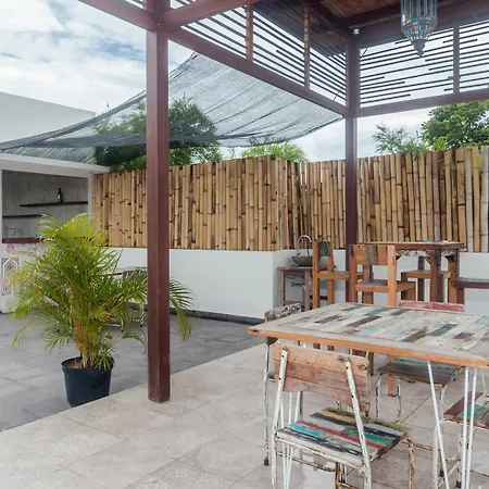Zen Rooms Seminyak Kayu Jati-2