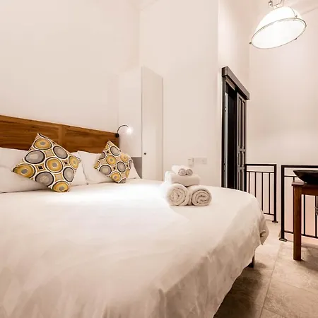 Central 1 Bedroom Villa 5 Min Walk To Seminyak Beach-2