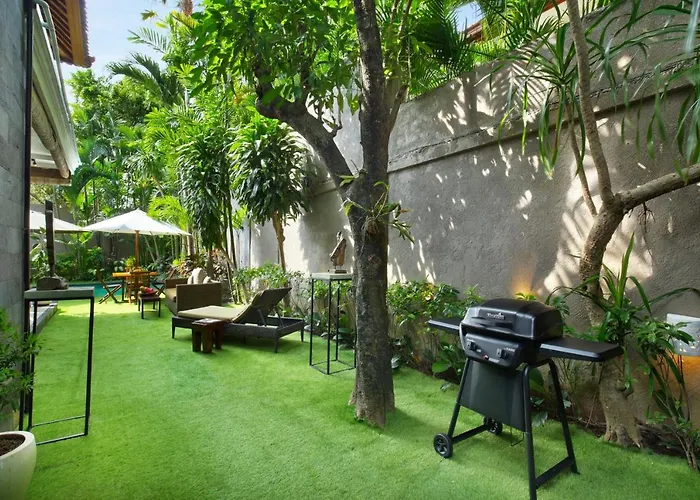 Huisdiervriedelijke Big Private 7 Bed, 7 Bath, Goldflower Villa With 2X Pool, 2X Lounge, Best Location Seminyak