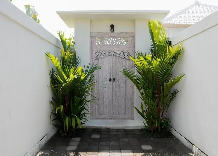 Villa White Karma Seminyak