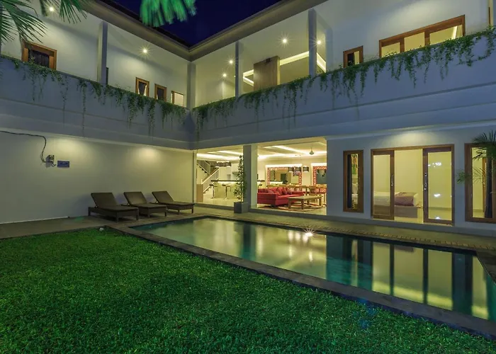Bali Villas Arta Seminyak met een Zwembad